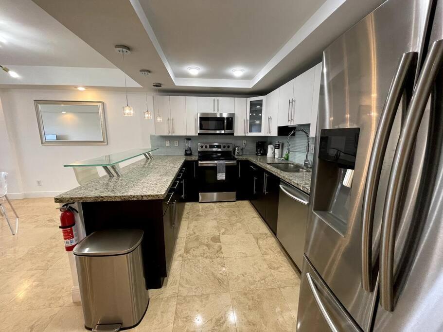 Breathtaking Ocean View! 15Th Floor Apartment Маями Бийч Екстериор снимка