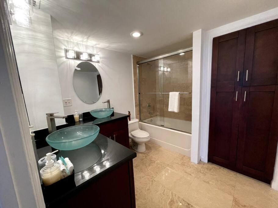 Breathtaking Ocean View! 15Th Floor Apartment Маями Бийч Екстериор снимка